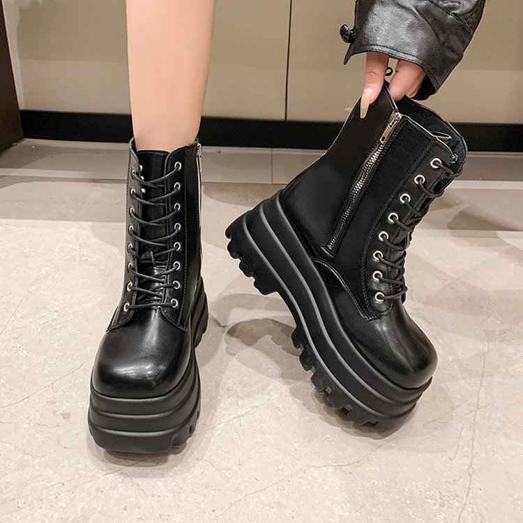 The new Spring/Autumn 2025 fashion and versatile British-style lace-up ankle boots and Dr. Martens boots for women full figure