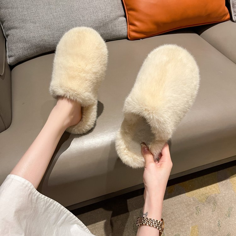 New Korean style simple and fashionable soft-soled comfortable and lazy woolen slippers for women in autumn and winter 2025 Application Scenario