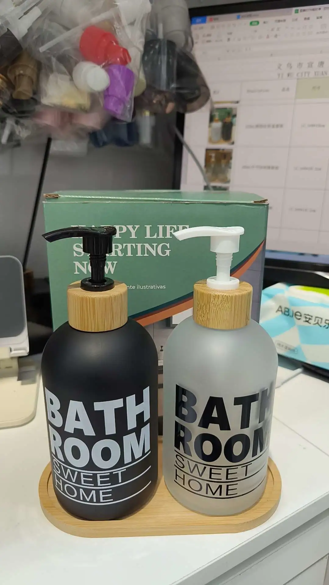 Glassware, glass bottles, daily necessities, hand sanitizer bottles detail image 3