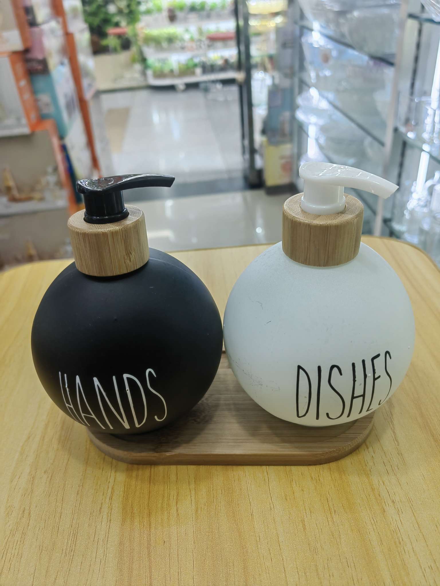 日用百货玻璃洗手液瓶 造型洗手液瓶 时尚洗 黑白套装 黑白木托三件套 方形 圆形三件套 洗漱瓶 hands dishes详情图5