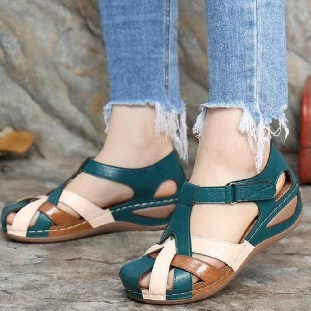 2022 Summer new style of European and American retro round-toe wedge heel women's Roman sandals with cross-buckle Application Scenario
