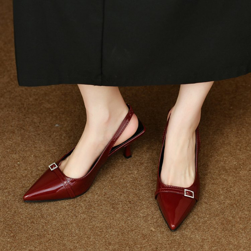 French pointed-toe patent leather flip-flops for women's summer 2024 new fairy style, retro and versatile, thin-heeled backheel shoes full figure