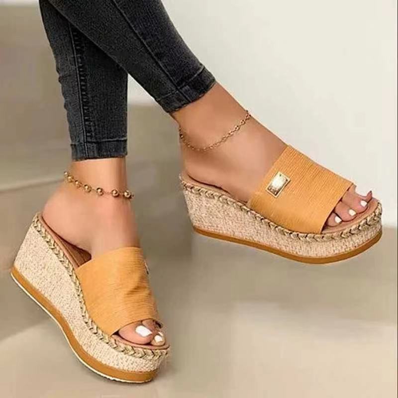 wish Amazon Export large-sized women's flip-flops 2021 New style Casual sponge cake Wedge heel one-shoulder flip-flops full figure