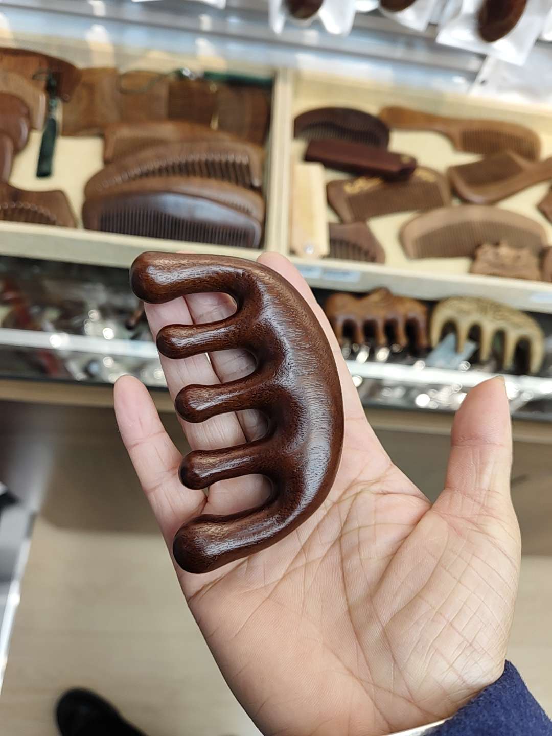 Beauty care, makeup, makeup tools, air cushion comb, wooden comb, small massage comb, hair comb, multi-functional comb, hair comb, beauty comb, portable air cushion comb, sandalwood comb, five-finger ball massage comb, meridian brush