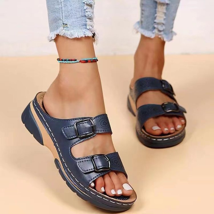 Cross-border trade large-sized women's shoes 2023 Summer new style European and American fashion wedge heel belt buckle beach cool slippers in stock Application Scenario