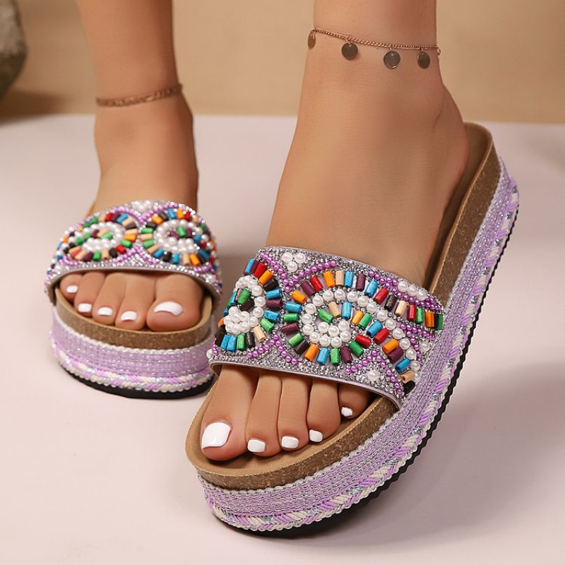Flat rubber mid-heel (3-5cm) slippers made of synthetic leather Item Picture