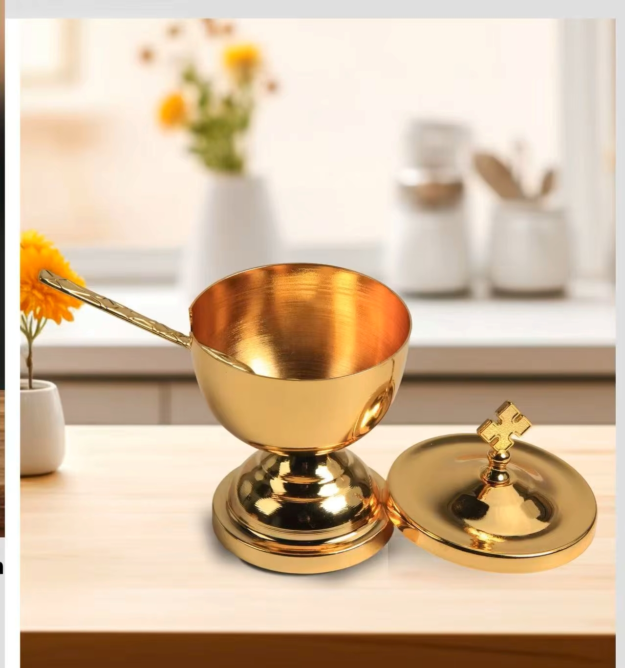 Holy Grail, Holy box, rosary, rosary, gilded liturgical items, communion cup, Mass items Application Scenario