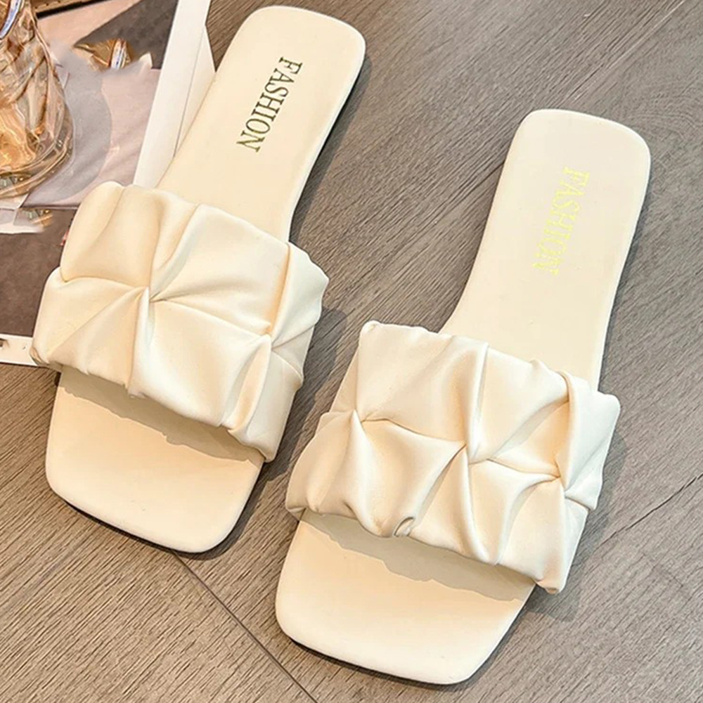 Cross-border 2025 New style pleated slippers for women's summer outerwear, flat and versatile, foreign trade beach cool slippers, women's one-shoulder slippers Application Scenario