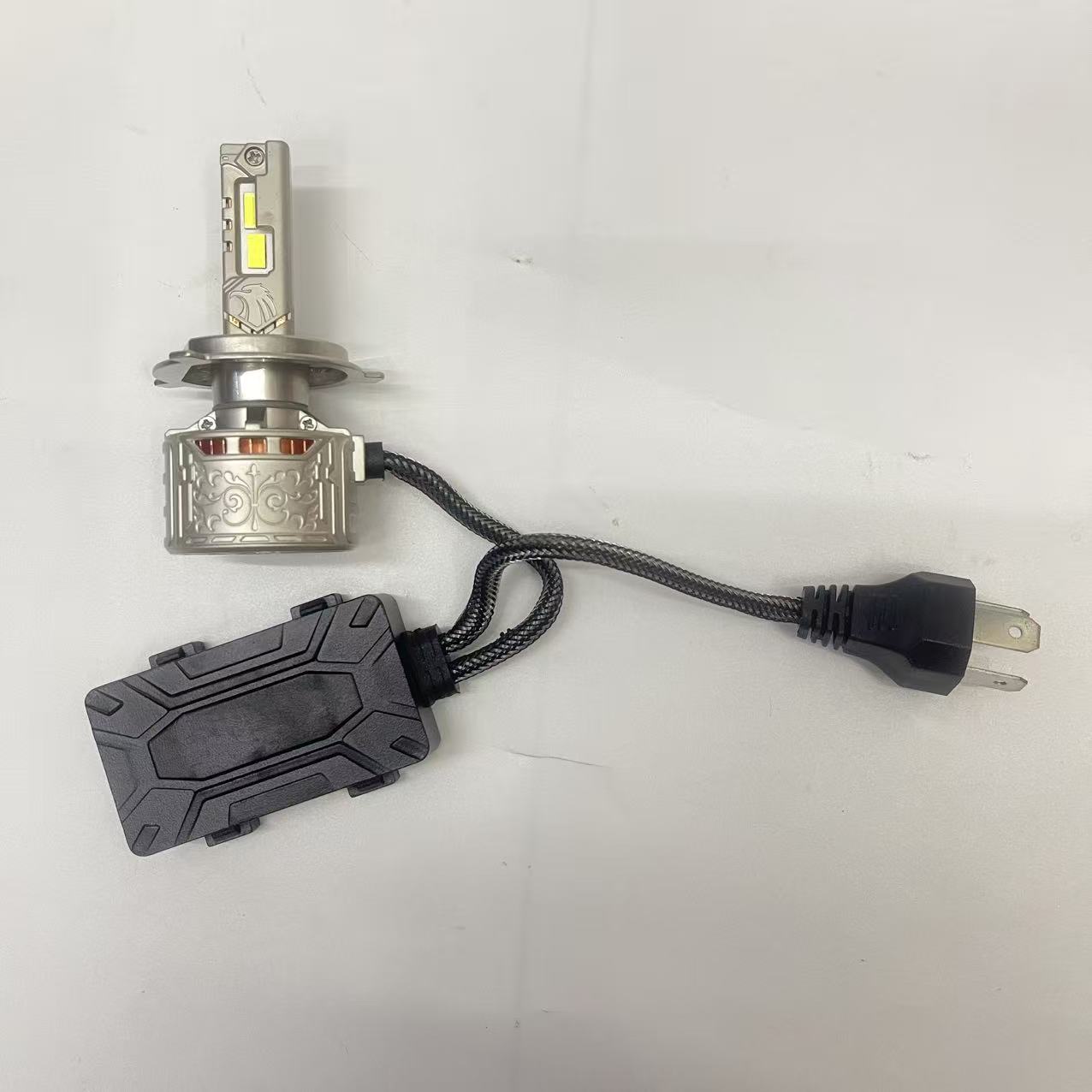 Automotive LED headlights, high-brightness laser cannon spotlights H4 H7 high beams 200W modified lamps 8 copper tubes H11 9005 Specification image