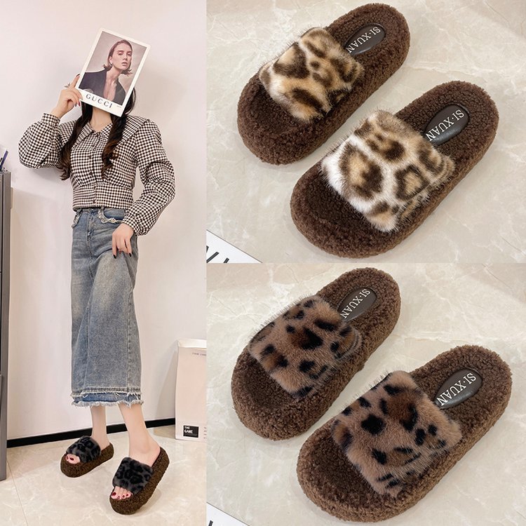 The 2025 autumn/winter new style of woolen slippers, Korean one-line cotton slippers, thick-soled women's woolen slippers with added fleece for warmth details Picture