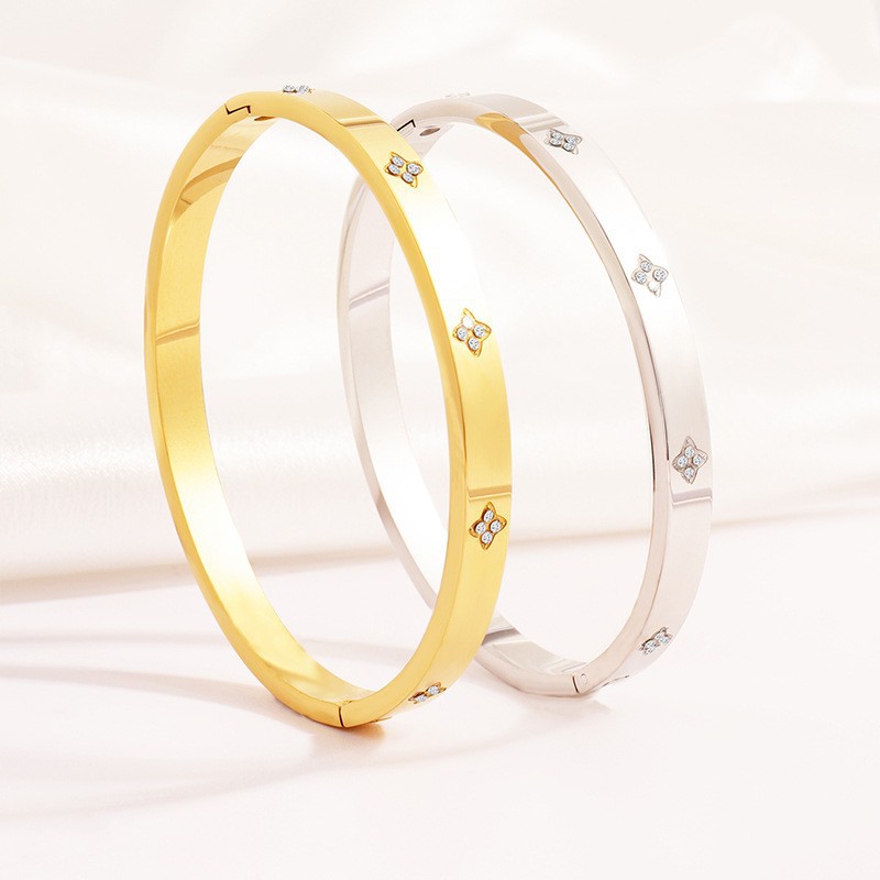 Popular accessories from Japan and South Korea, titanium steel bracelets, stainless steel bracelets details Picture