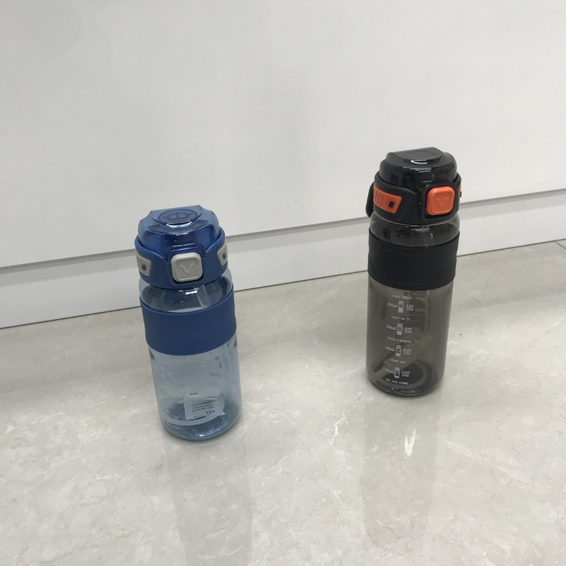 便携吸管水杯 双色防漏运动水壶 户外健身随手杯详情4