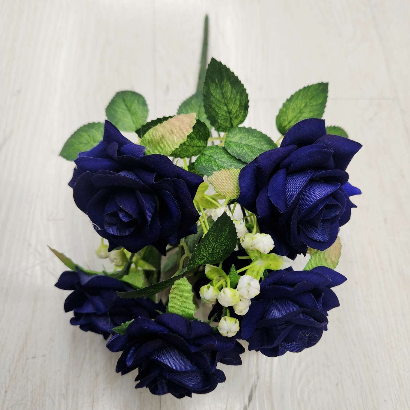 6-head velvet rose office simulation garden rose pole torch carnival night guide, electroplated crochet bouquet decoration detail image 4