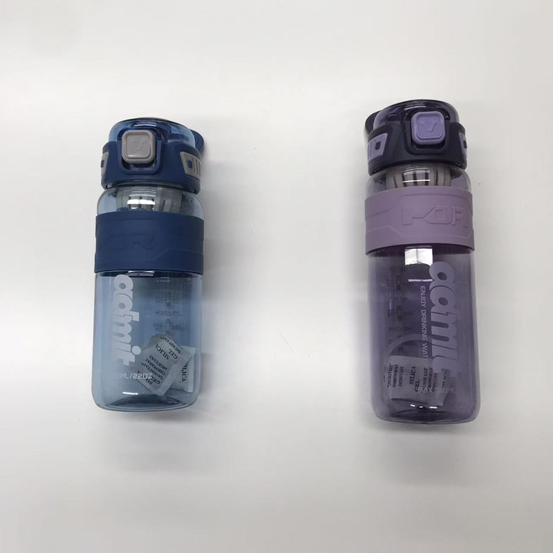 带刻度吸管水杯 双色便携运动水壶 防漏随手杯学生户外健身杯详情3