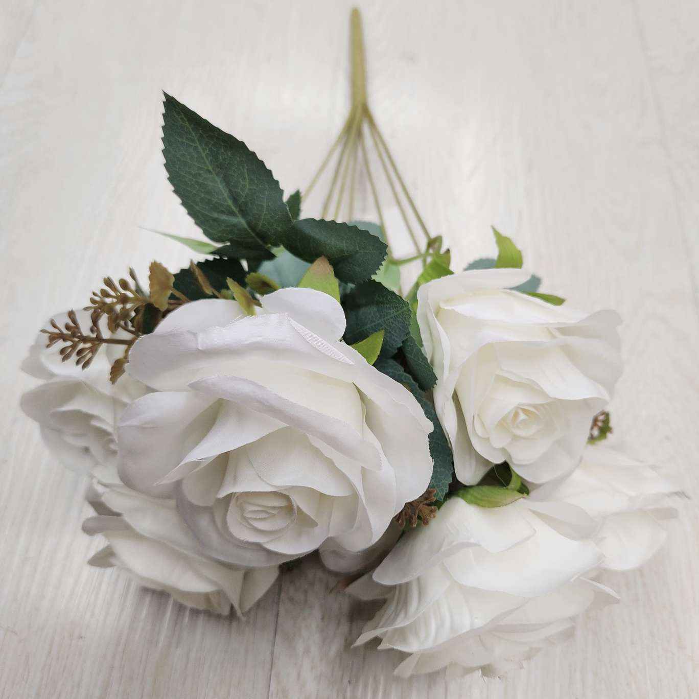 7 Dutch rose office simulation garden rose poles, torches, carnival night guides, electroplated crochet bouquet decorations details Picture