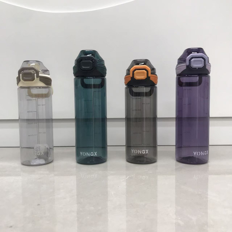 大容量运动水杯 630/700ml 便携吸管杯 健身户外防漏塑料水壶详情3