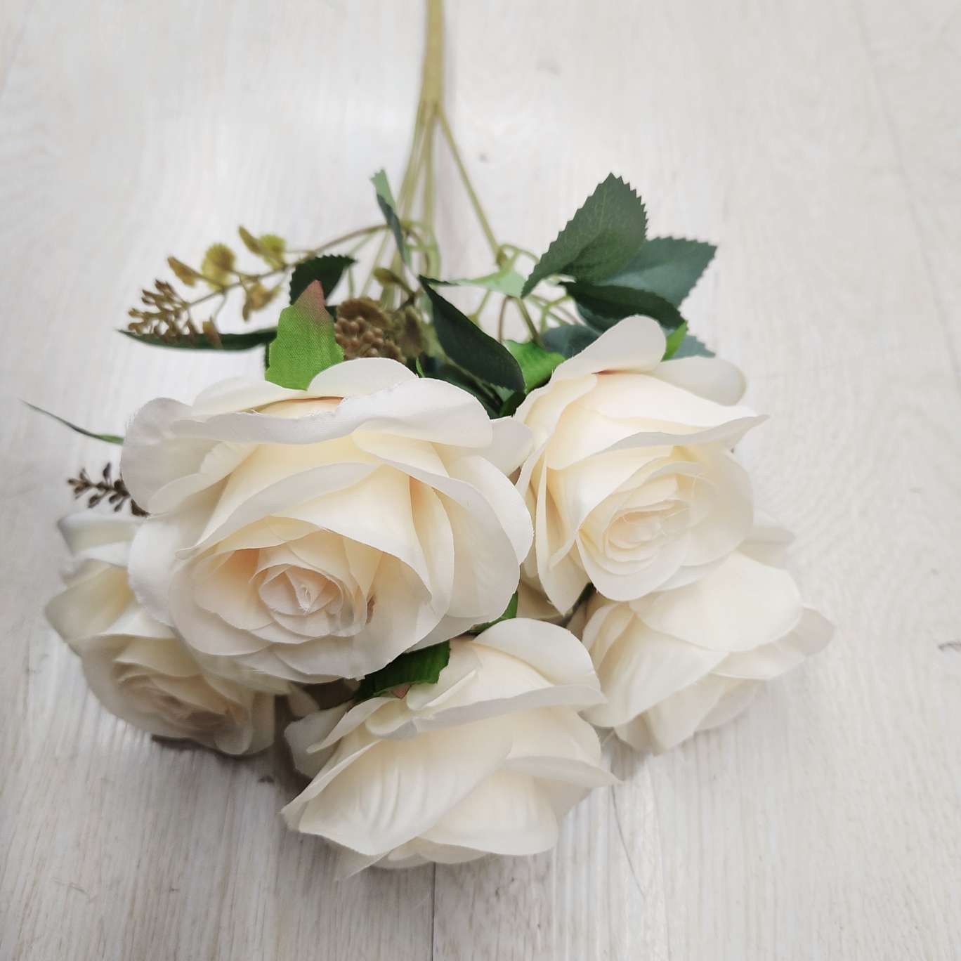 7 Dutch rose office simulation garden rose poles, torches, carnival night guides, electroplated crochet bouquet decorations Item Picture