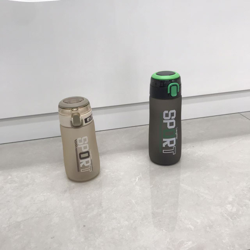 多色磨砂运动水杯 便携提环吸管杯 户外健身学生防漏随手杯详情5