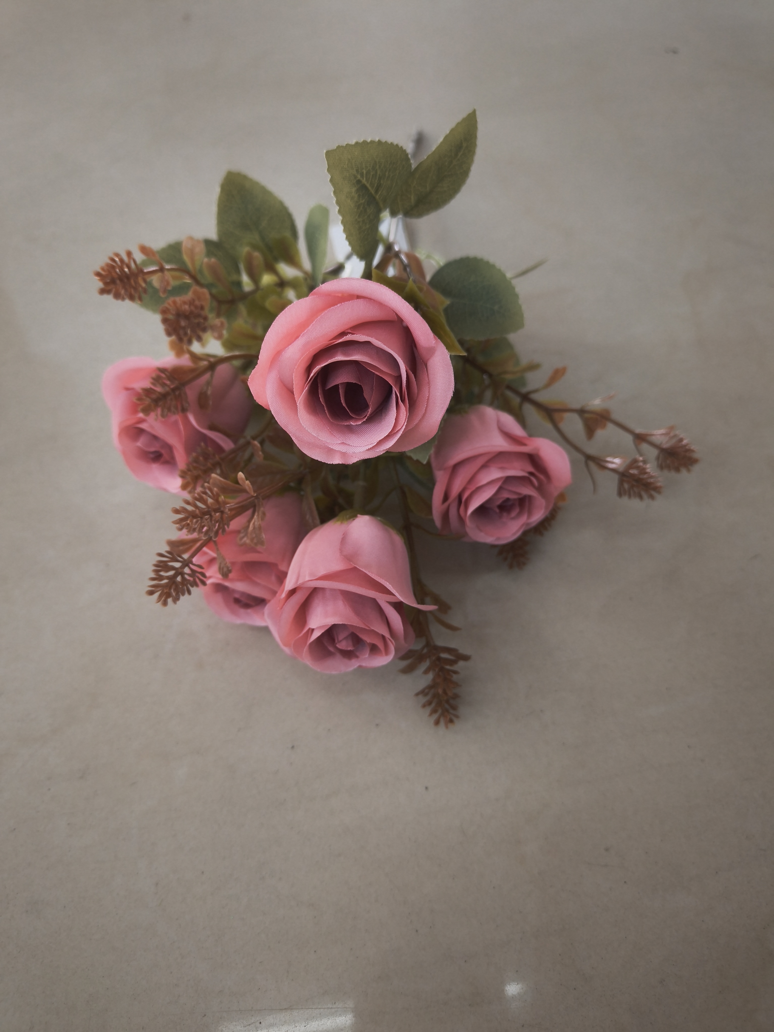 The living room decoration features artificial flowers and artificial flowers. The venue arrangement is a small bunch of 5-head sweet rose wedding artificial flowers, artificial flowers for women in 2025, forest-themed purple flowers and artificial flowers pic 4