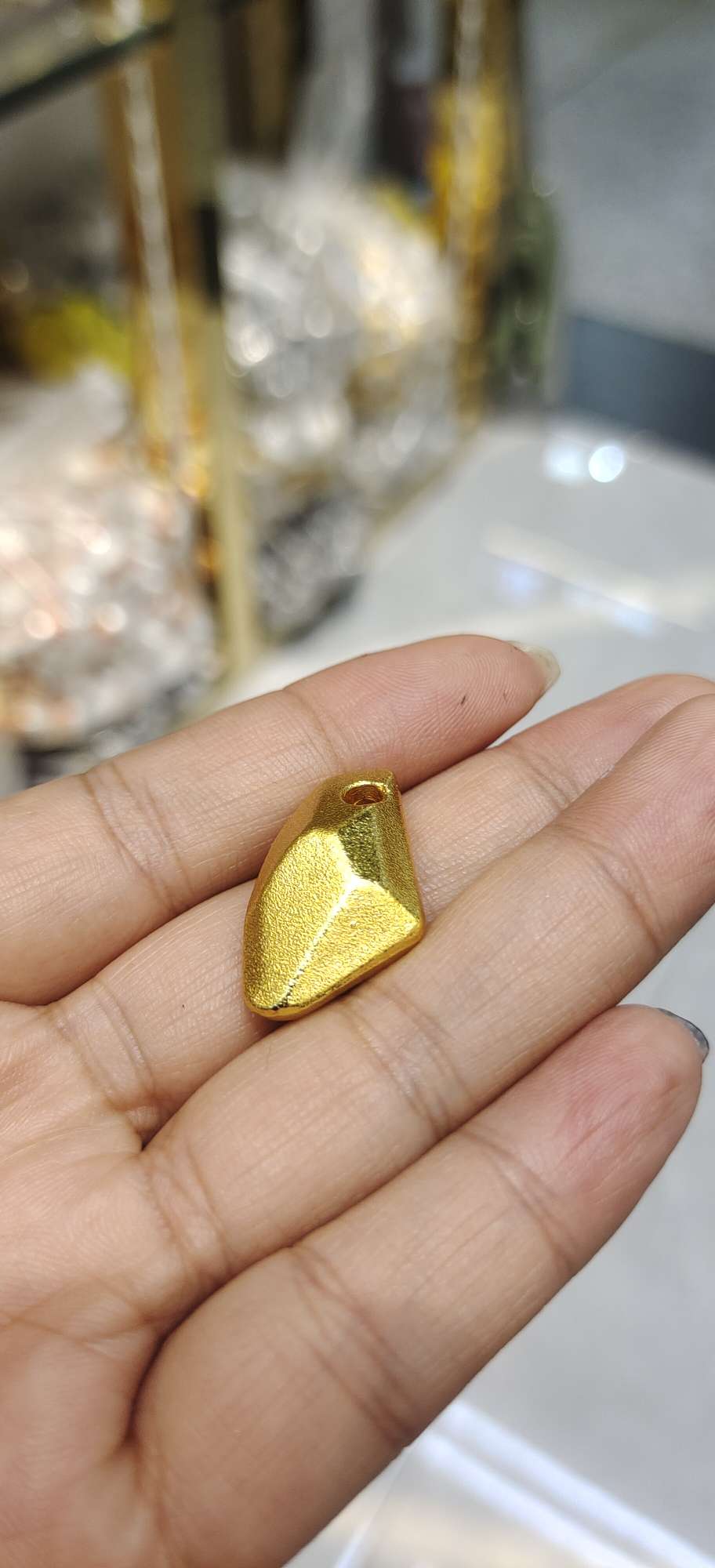 A wide range of carefully selected personalized decorative accessories and trendy accessories are available for you to choose from details Picture