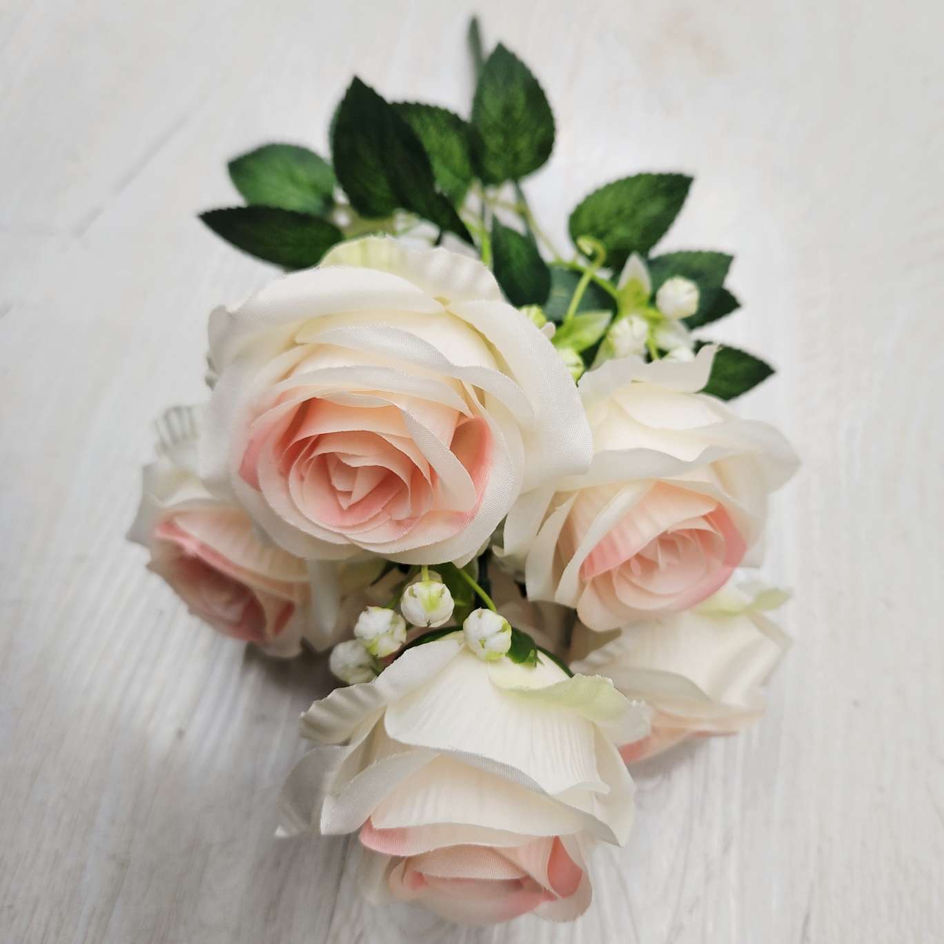 6 pearl rose office simulation garden rose poles, torches, carnival night guides, electroplated crochet bouquets, cultural decorations details Picture