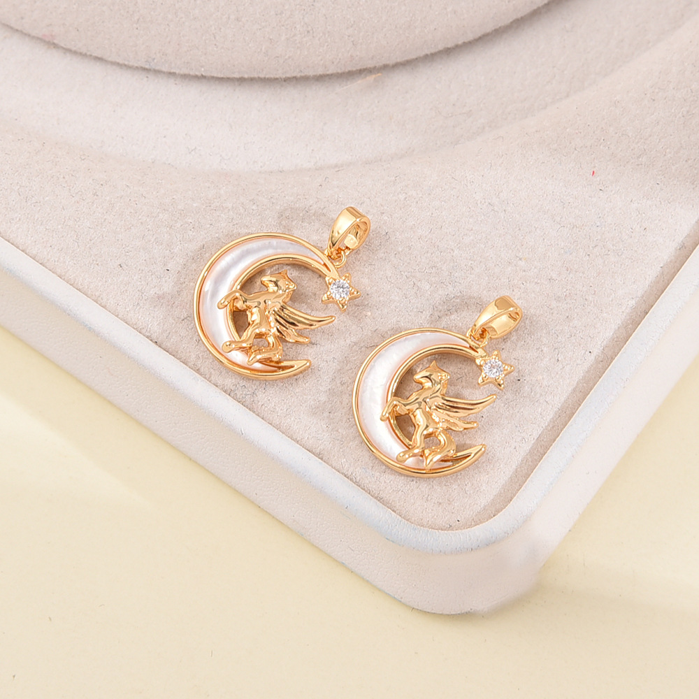 天然贝母轻奢月亮小马吊坠微镶锆石气质闪耀项链女 ins简约吊坠 