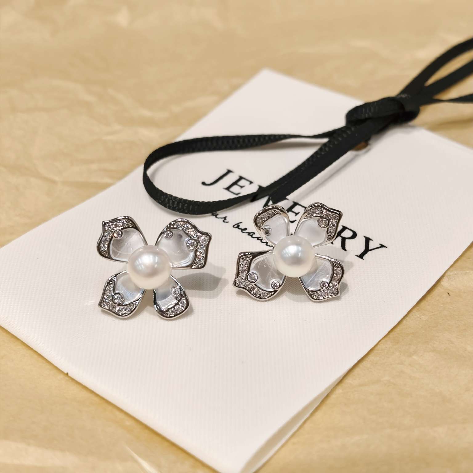 The gentle new four-leaf clover stud earrings by your ear, natural high-quality freshwater pearls 14k, gold-silver color series, elegant jewelry pearl necklace Specification image