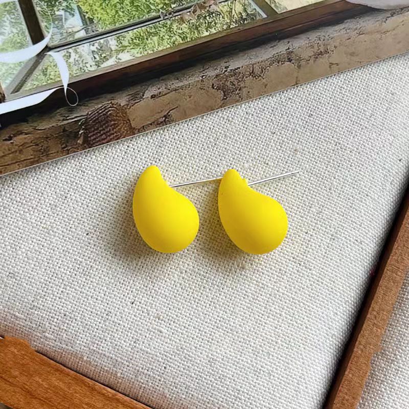 小众超萌可爱春天耳饰甜美黄色系精致小巧耳环多巴胺耳钉女饰品耳钉爆款流行细节图