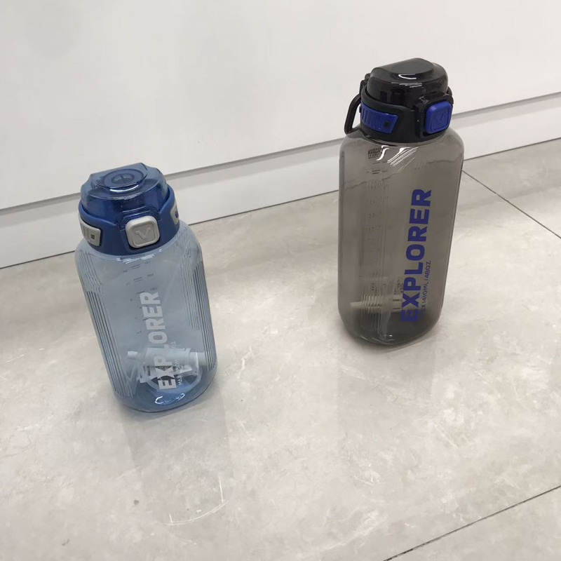 大容量运动水壶 便携吸管水杯 户外健身防漏大号太空杯详情4