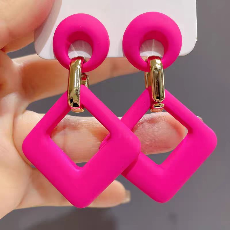 个性夸张几何耳环玫红椭圆形长款耳坠少女玫粉色芭比大圈圈耳环细节图
