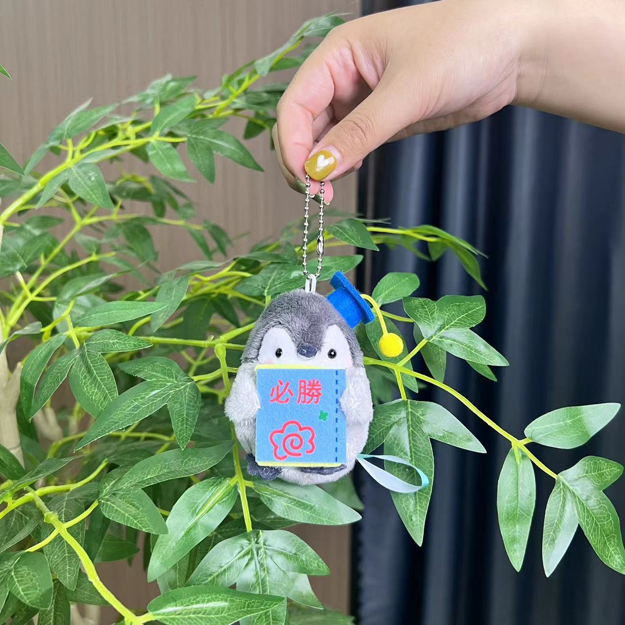 Japanese-style positive energy penguin plush toy pendant, the same style penguin pendant toy keychain as on Instagram and Xiaohongshu pic 2