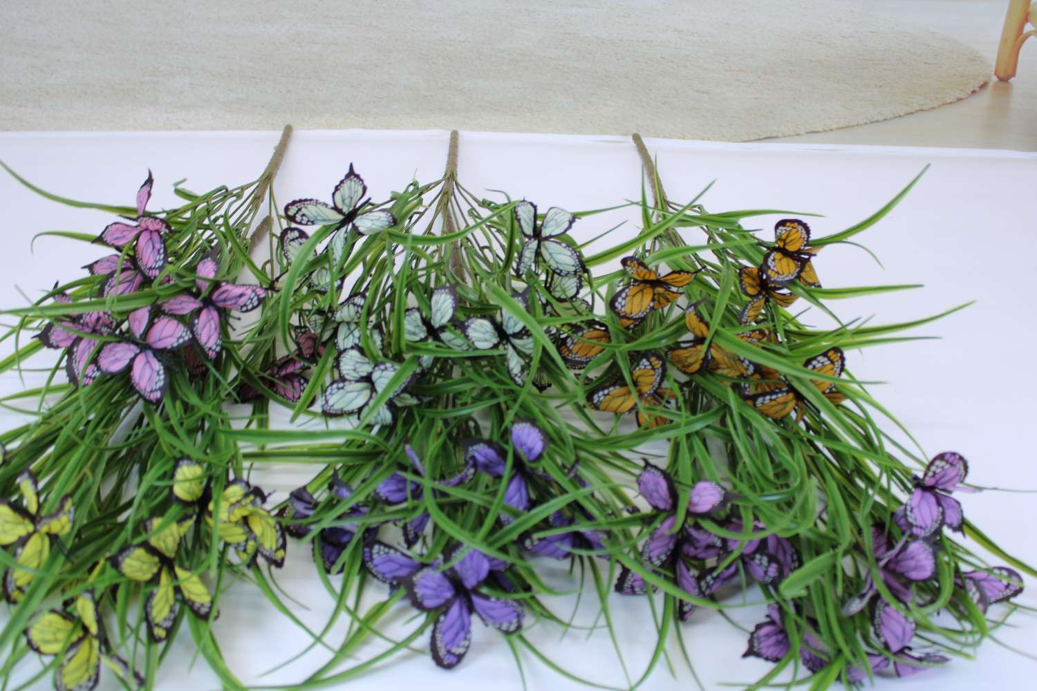 A variety of creative simulation handicrafts, handcrafted ornaments, gifts, decorative artworks and a large number of butterfly bouquets to choose from