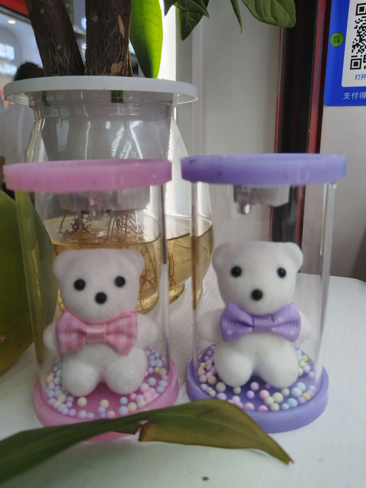 工艺品礼品塑料，植绒公仔收藏摆件.LED灯摆件 生日礼品 情人节礼品