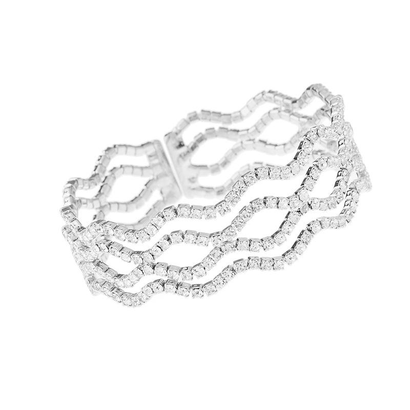 This 4-row wavy elastic water diamond bracelet from Europe and America is a versatile and elegant choice for banquets. It is an open steel wire elastic bracelet accessory for women Specification drawing