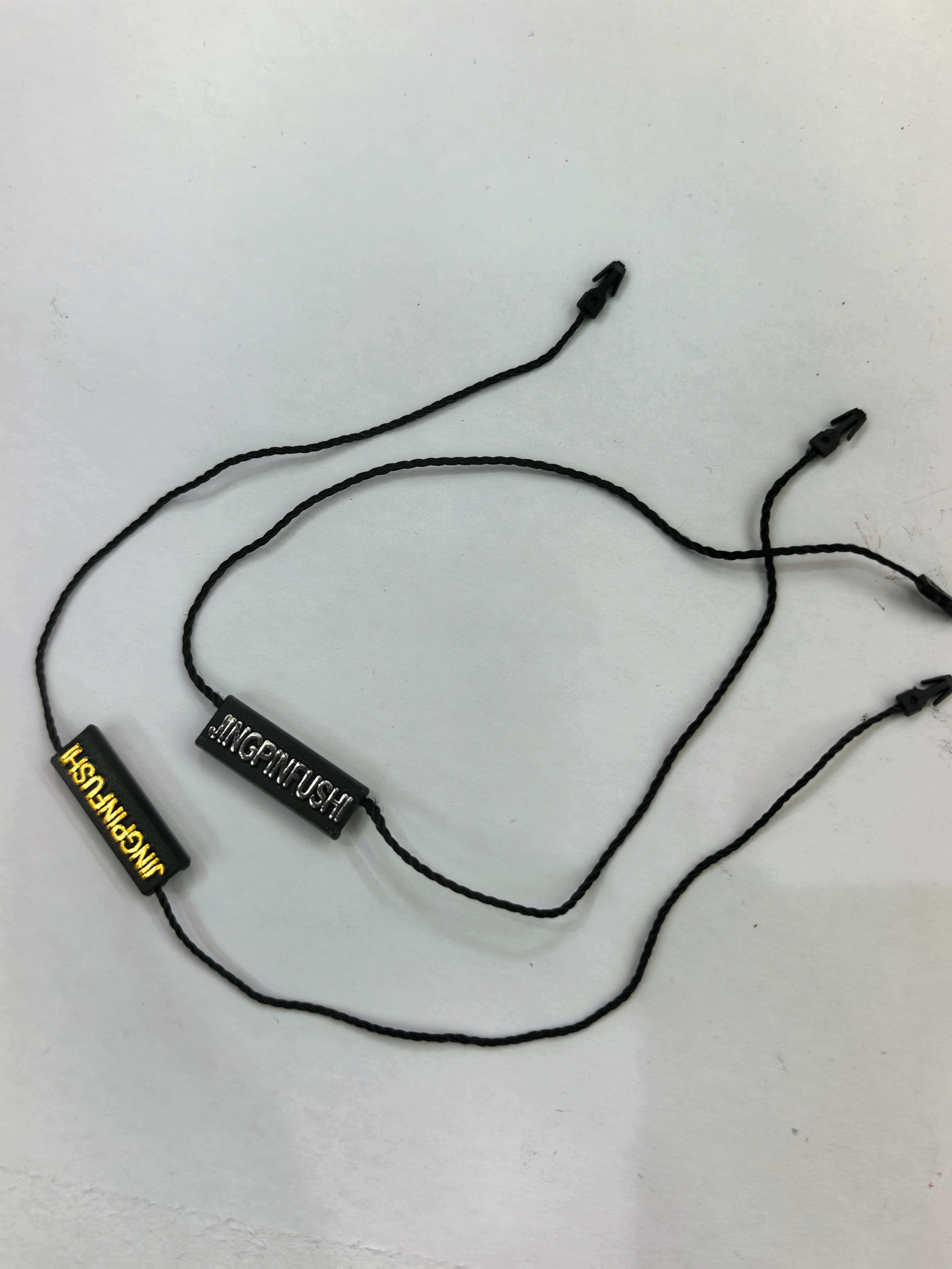 吊粒、吊牌实物图