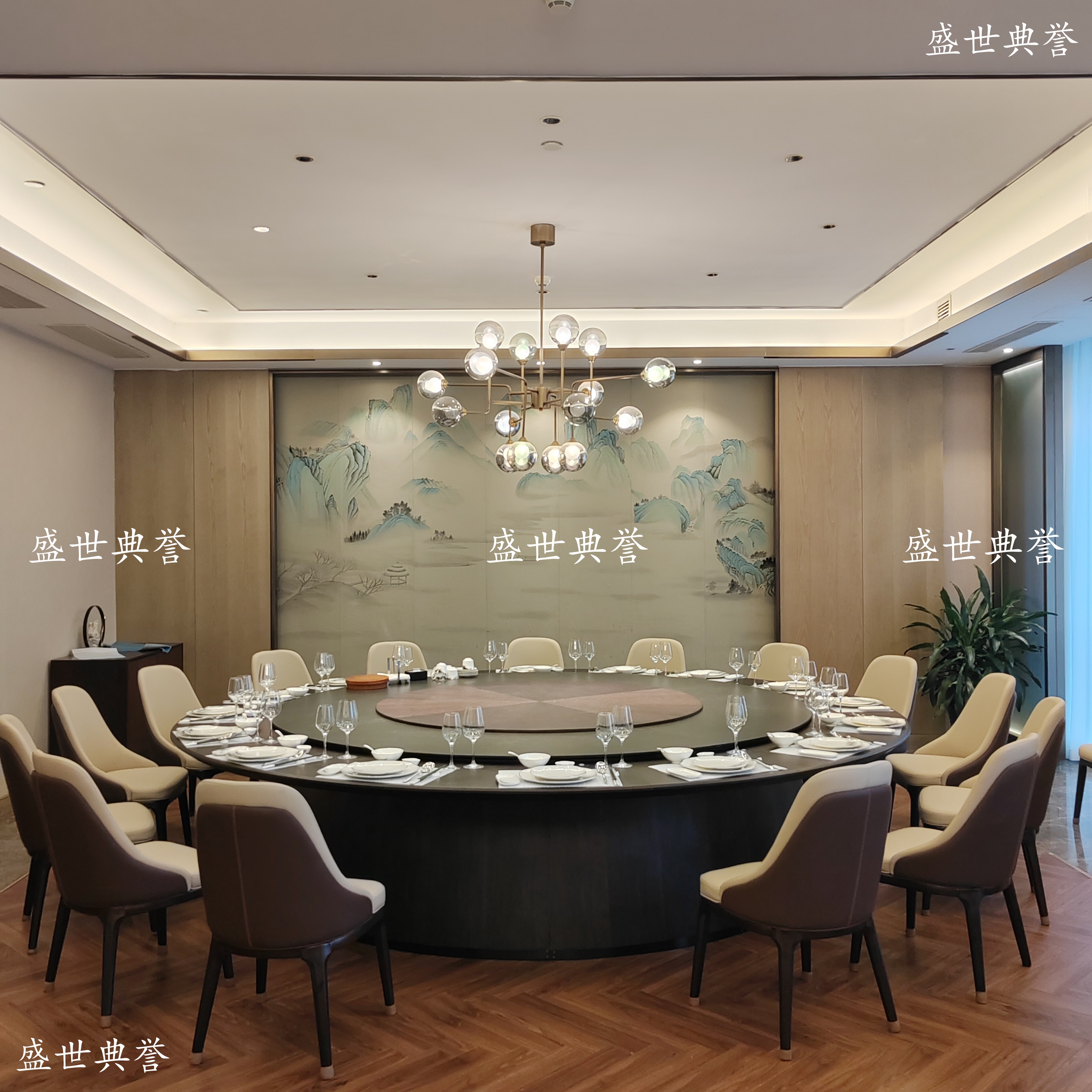 南阳宴会中心包厢电动餐桌椅度假酒店轻奢餐桌椅别墅家用新款餐椅