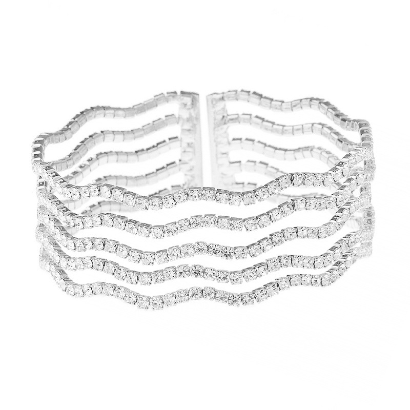 Korean InS-style fashionable 5-row wide and thick wavy diamond-encrusted shiny bracelet, elegant and feminine water diamond elastic opening adjustable hand accessory Application Scenario