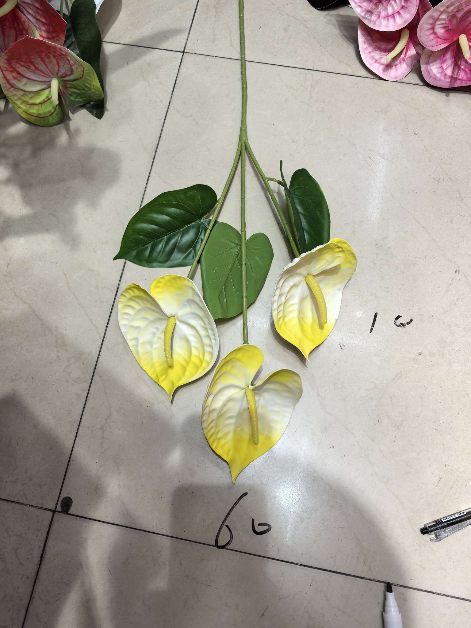家饰仿真花装饰品五朵塑料花假花布置美陈室内摆件装饰用品