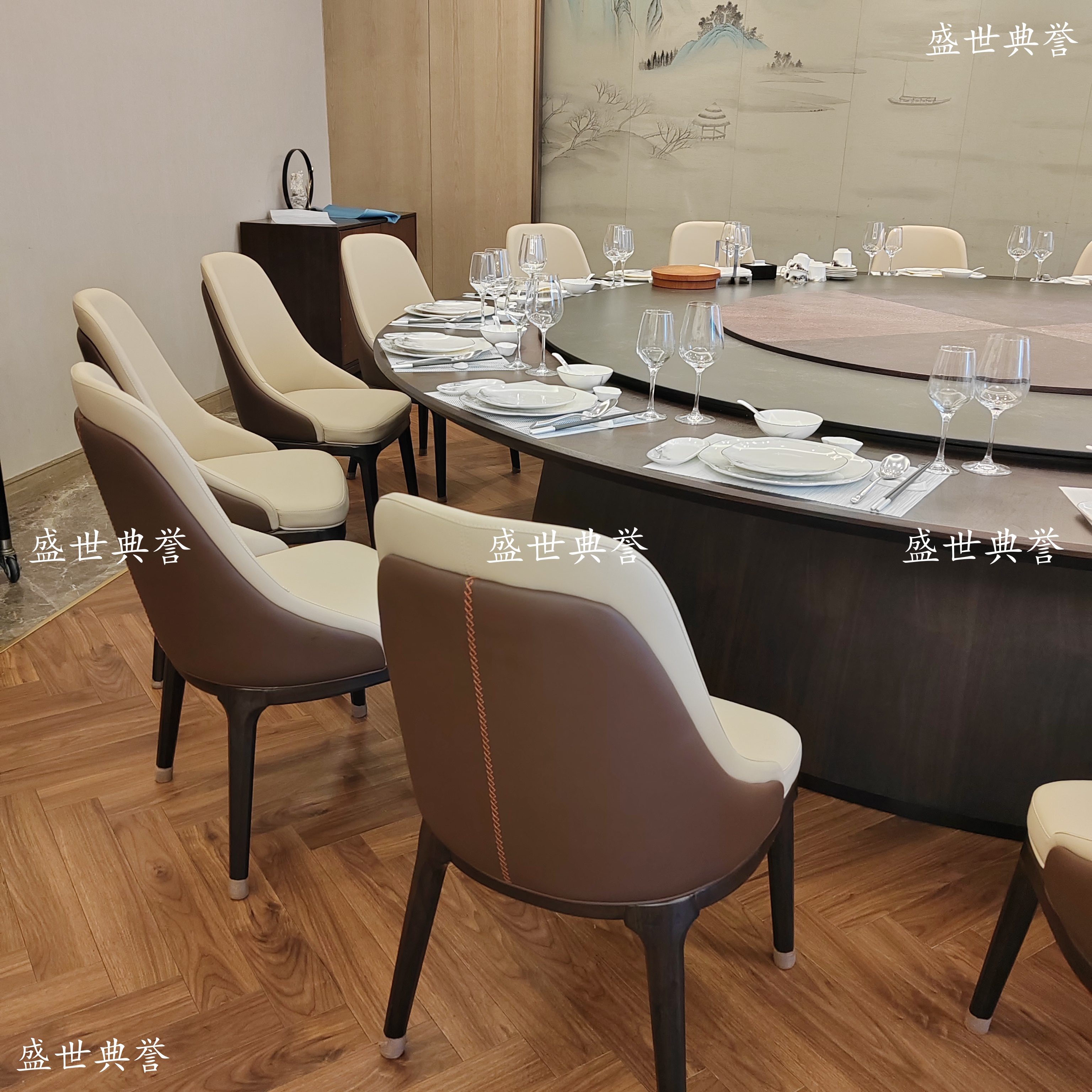 焦作国际酒店实木电动餐桌椅宾馆商务接待轻奢餐椅高端会所软包椅