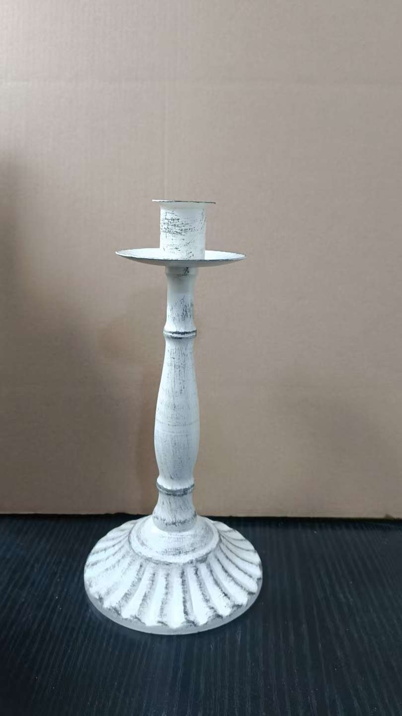 5301奶白刷金烛台，即可婚庆摆件又可家具装饰。