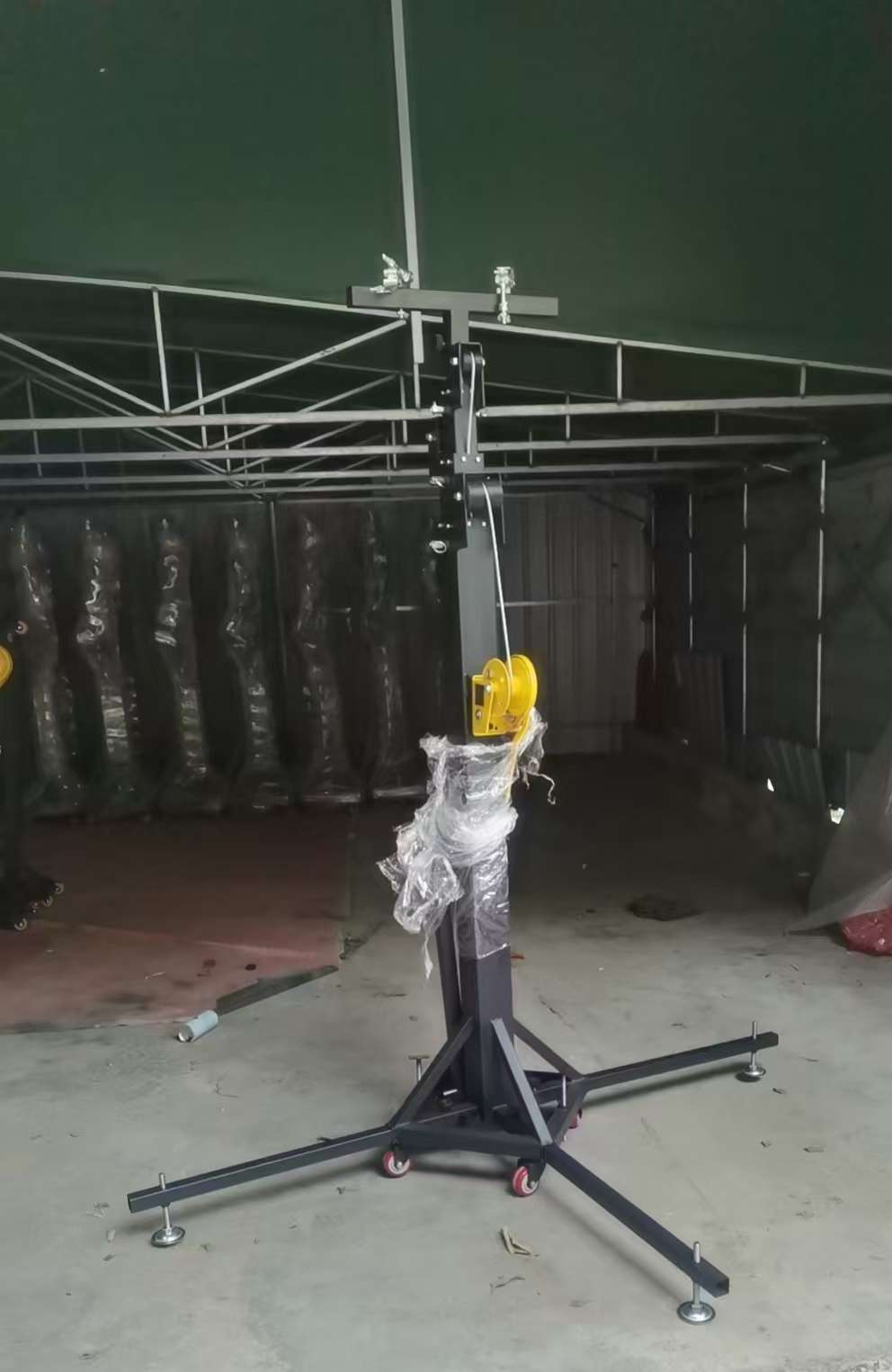 Hand-cranked lighting stand, heavy-duty top truss, lifting stand, stage light stand, stage light stand, hand-cranked tripod, lighting stand, special light frame surface, photon lifting stand, pappa lantern, wedding stand detail image 2