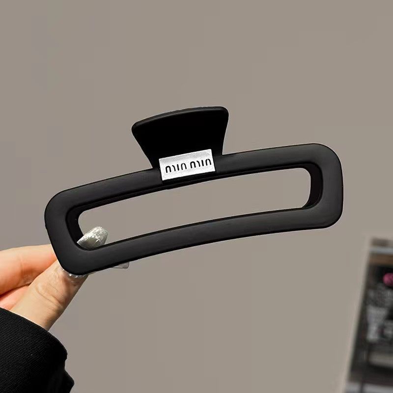 High-end letter matte hair clips for women, large shark clip hair clips, back of the head coiled hair accessory, high-end letter matte hair clips for women, large shark clip hair clips, back of the head coiled hair accessory, high-end Item Picture