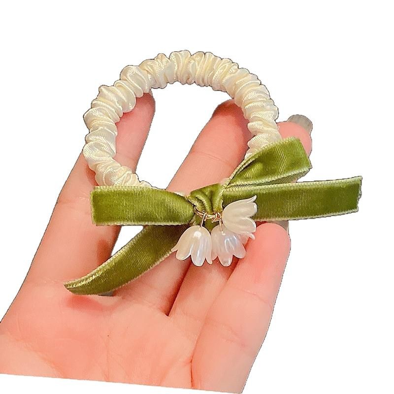 Lily of the valley hair band, forest-themed, super ethereal, fresh and cute. Flower hair tie, elegant and versatile for tying hair. Elastic leather band hair tie Item Picture