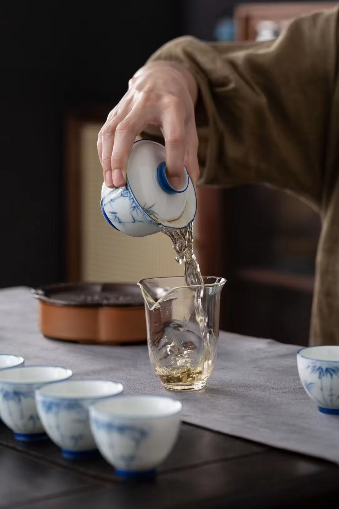 中国茶具白瓷手绘蓝竹系列8头套组配礼盒商务礼品详情3