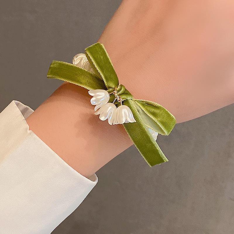 Lily of the valley hair band, forest-themed, super ethereal, fresh and cute. Flower hair tie, elegant and versatile for tying hair. Elastic leather band hair tie Specification image