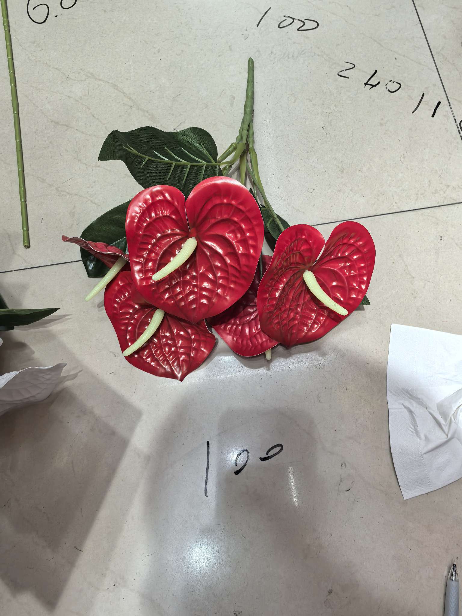 家饰仿真花装饰品五朵塑料花假花室内摆件创意家居装饰用品