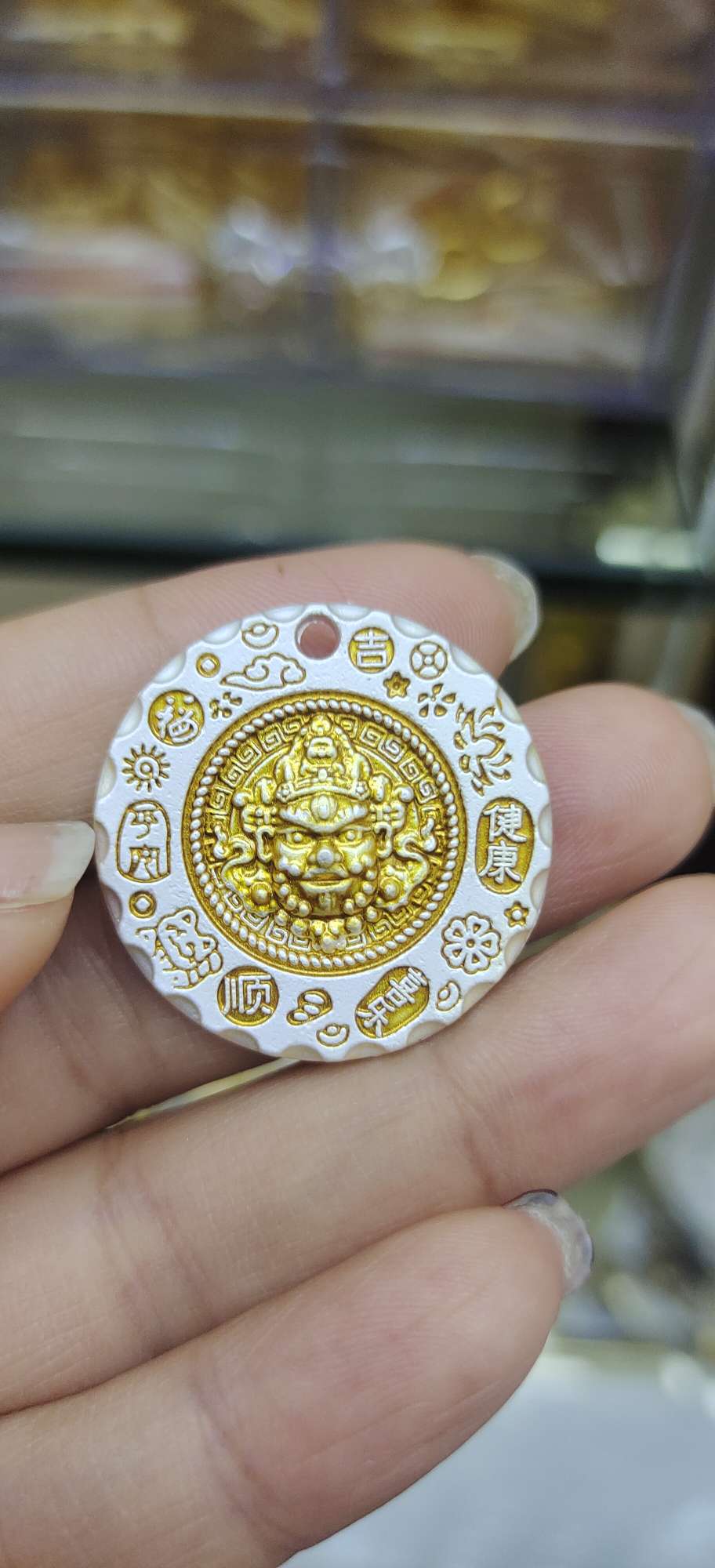 A variety of great fashion accessories and accessories, with a wide range of carefully selected personalized decorative items and accessories. Rich and colorful combinations of accessories and accessories