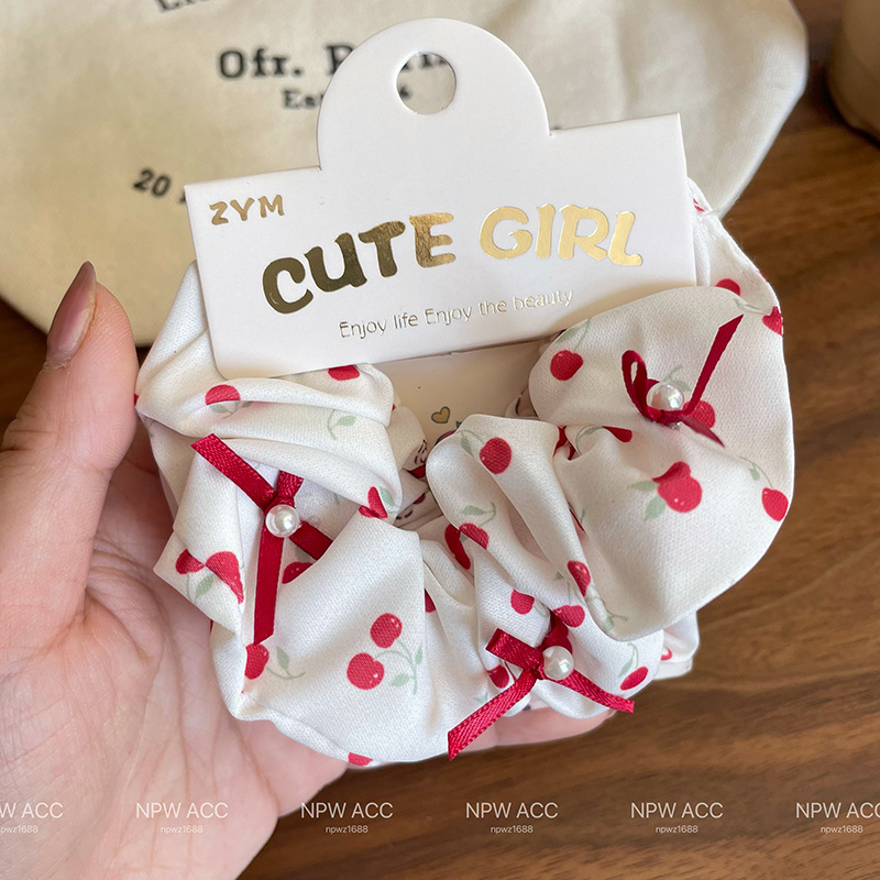 Wholesale of new hair accessories for girls and students: Red series, large cloth label, cherry hair tie, headband, ponytail tie, leather band, two-piece set, and red series hair tie detail image 8