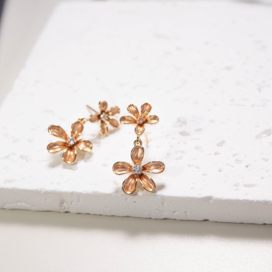 Xuhui brand exquisite copper-plated real gold 925 silver needle French retro super fairy simple design fashionable stud earrings Specification drawing