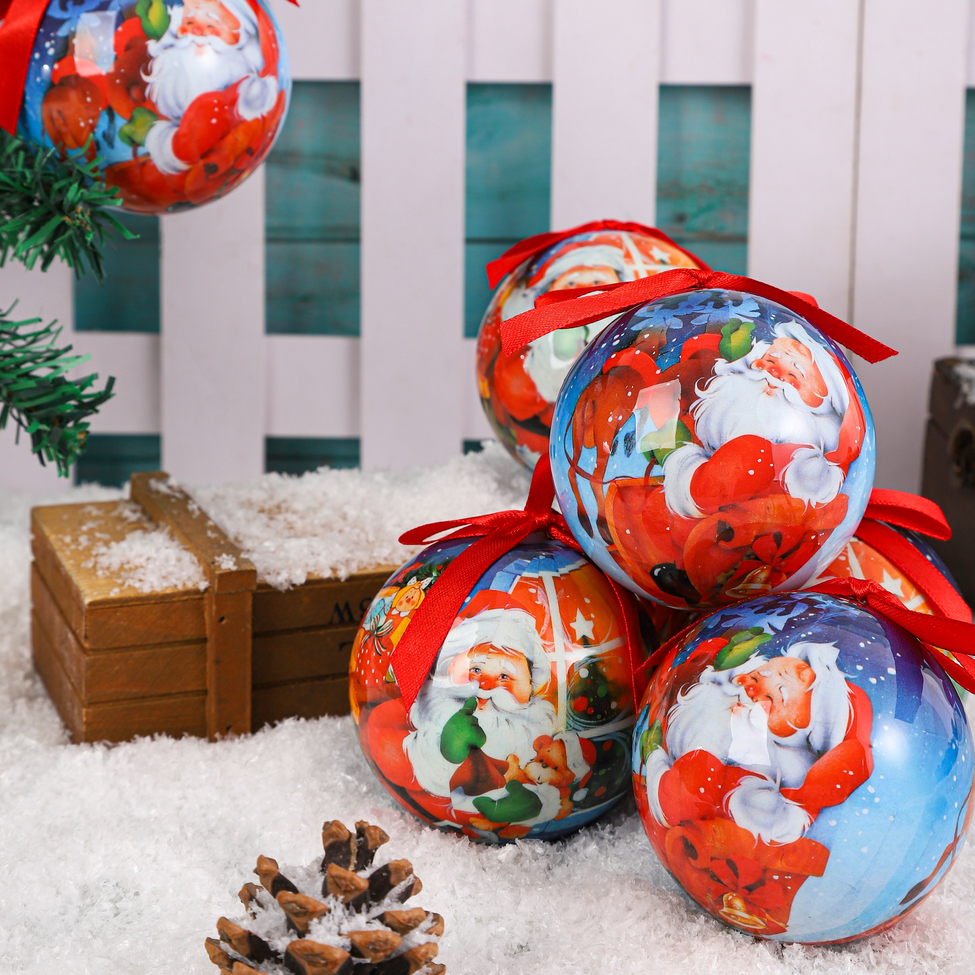 12个装礼盒装圣诞球 手工泡沫贴纸球圣诞白底实物图